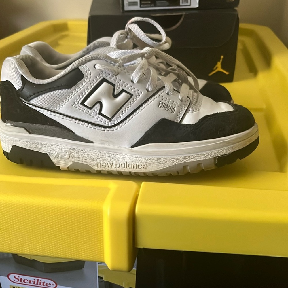 New Balance 550
